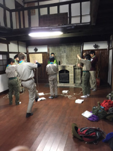 ロープ結びの様子