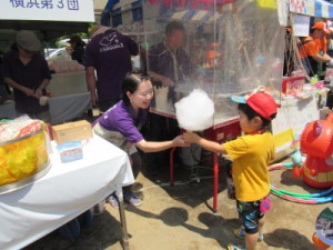 「おまたせしました。落とさないでね！」