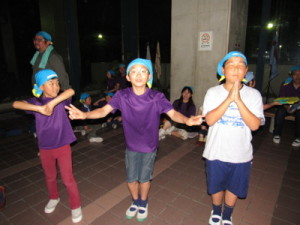 キャンドルファイアを楽しむＣＳたち