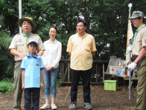 新たな仲間を紹介するビーバー隊長