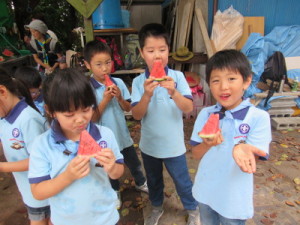 「夏はやっぱりスイカだね」