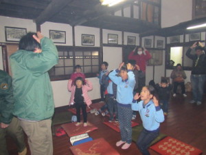 アクションソングの様子