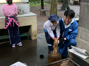 薪割りも少し難しいけど大丈夫！