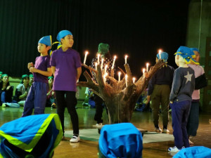 ドキドキしながら組ソングを披露！