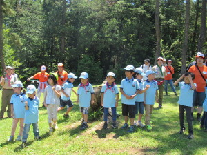 「あかるい 元気な 鶴見っ子」の「あ」