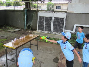 水鉄砲の様子２