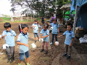 みんな、真剣に遊んでいるよ！