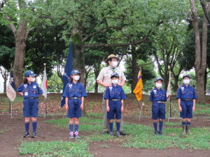 カブ隊上進スカウトを紹介するビーバー隊長