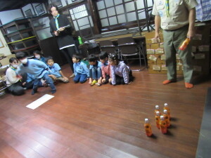 １０本（ペットボトル倒し）