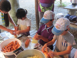 朝食（カートンドッグ）作り