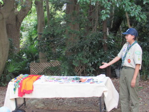 現地で知り合った仲間と交換したワッペン他