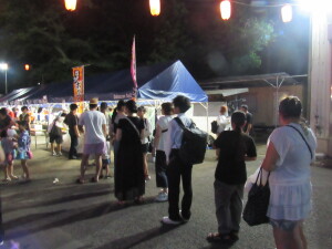 夜になっても・・