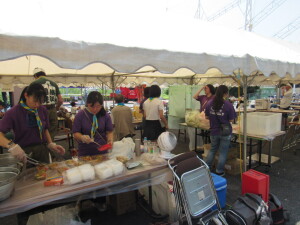 販売準備の様子２