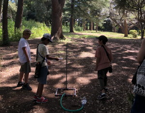 「紙ロケット」