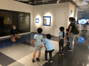 煙からの避難行動を学ぶ