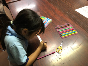 羽根の部分にイラスト