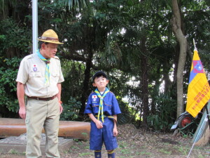 新しい仲間を紹介するカブ隊長