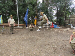 ロープを超えてローバー隊へ！