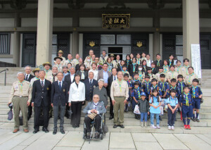 大祖堂前にて記念写真
