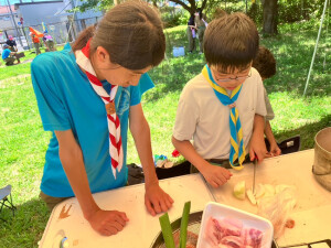 ＢＳ（右）になって初めての野外炊事