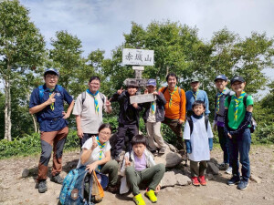 頂上にて（２組）