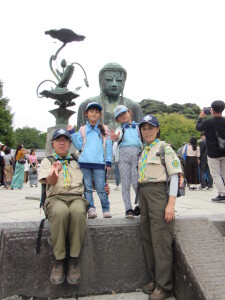 大仏をバックに記念写真