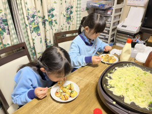 自分で作ったタコ焼きは美味しいね