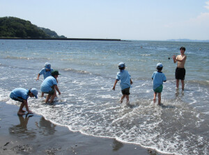 海あそび（上総湊港海浜公園にて）